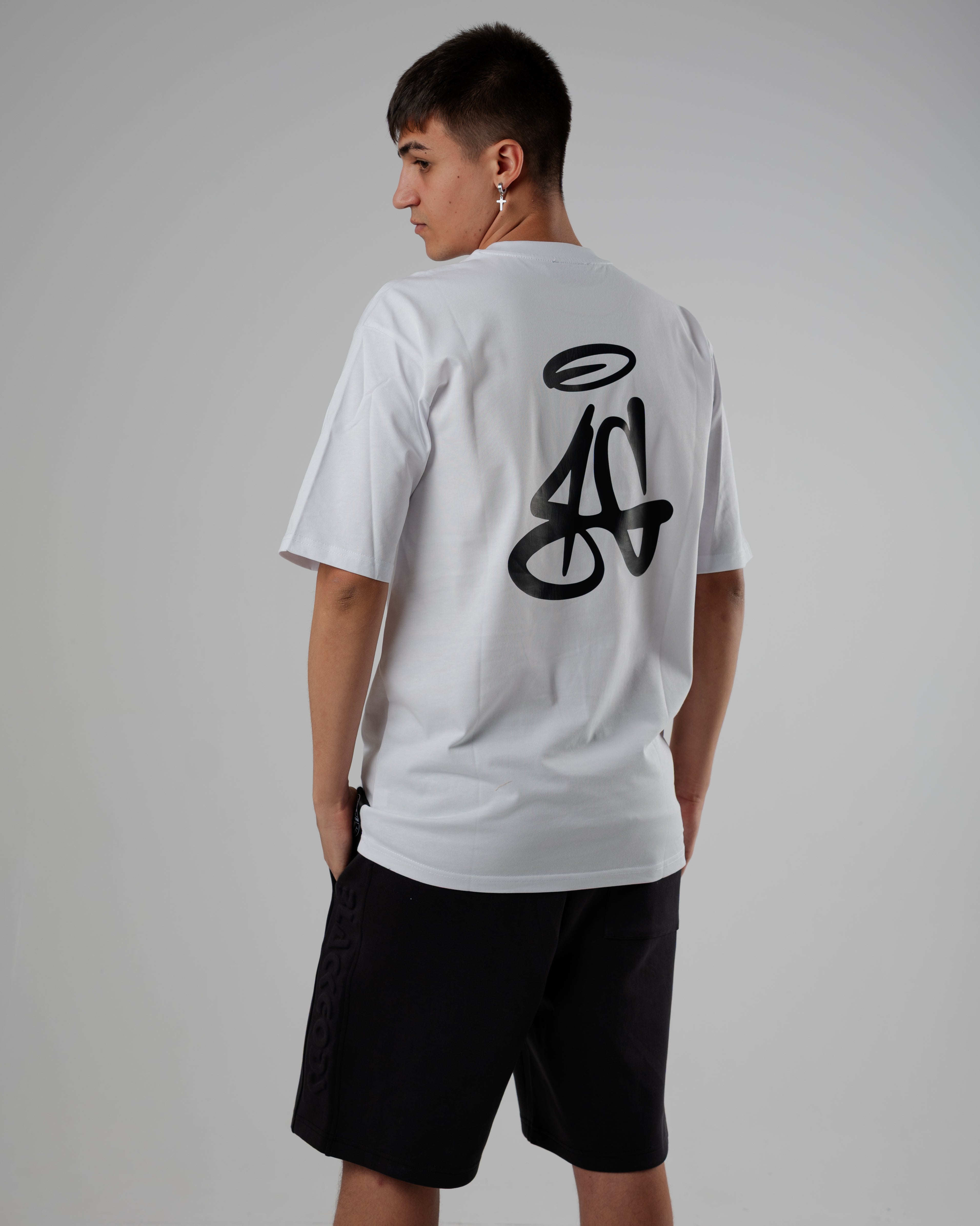 MODERN TAG T-SHIRT